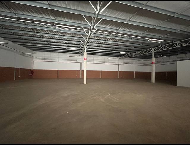 868M² WAREHOUSE TO LET IN CLAYVILLE